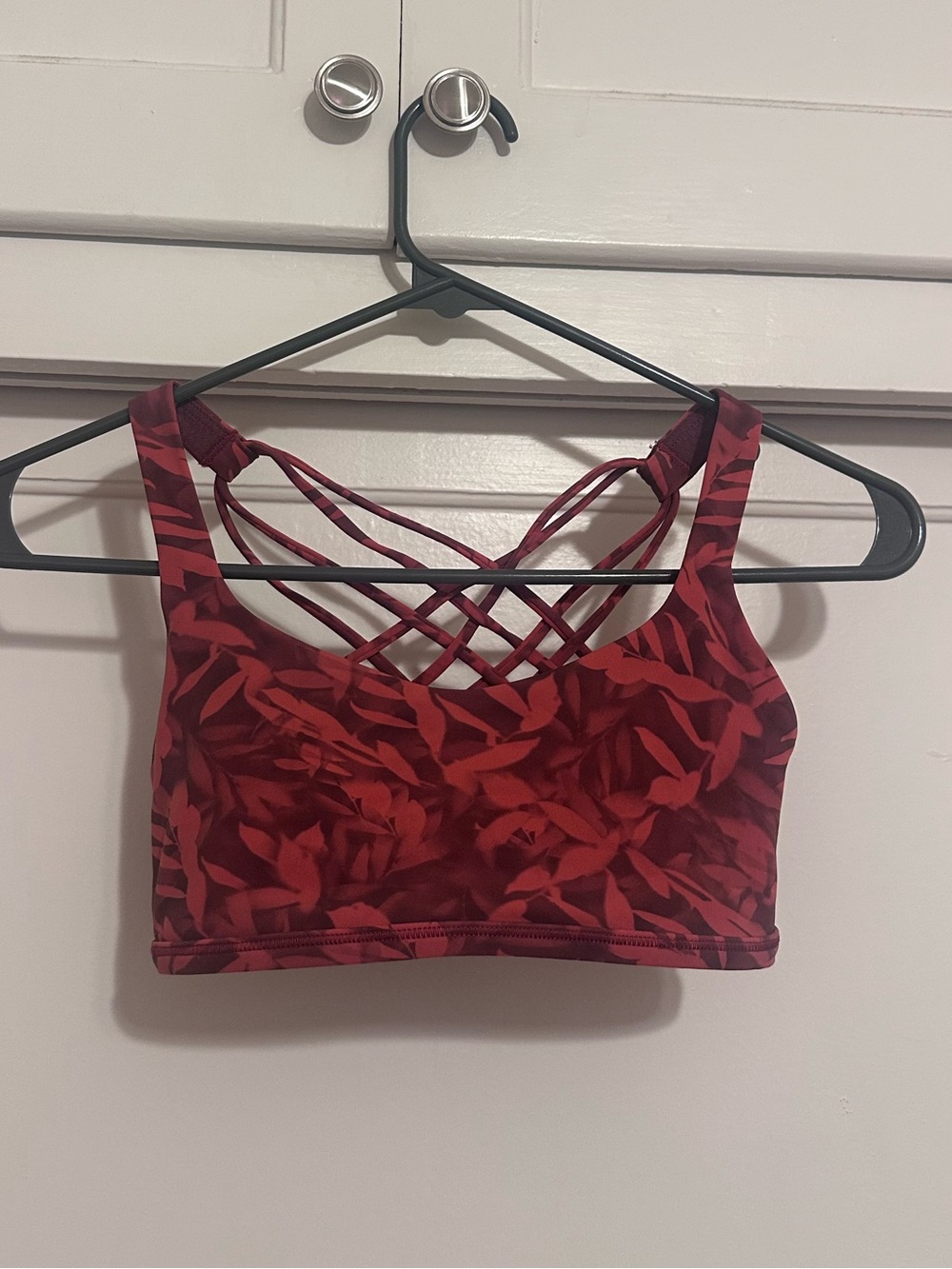 Lululemon Free to Be Wild Bra Spray Leaf Red Size 4
